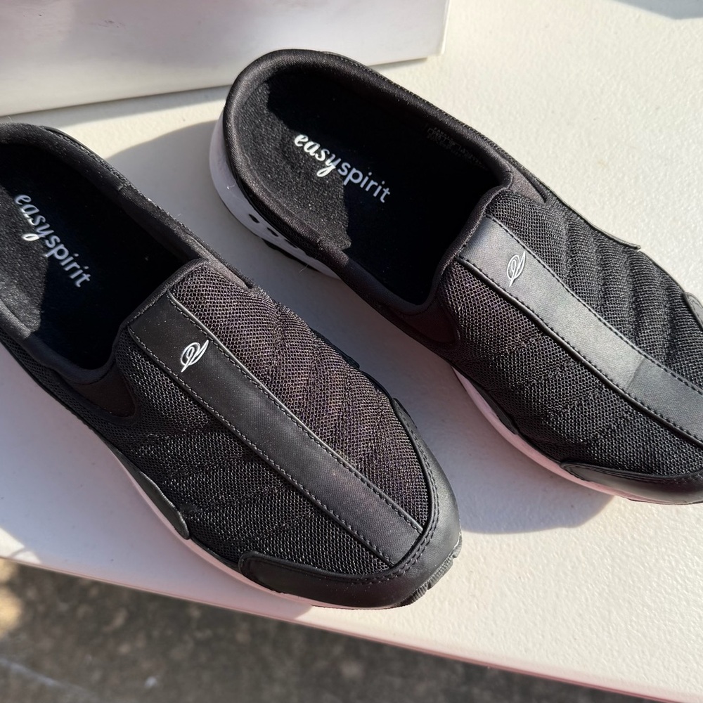 Easy Spirit Men's Black Slip-On Loafers